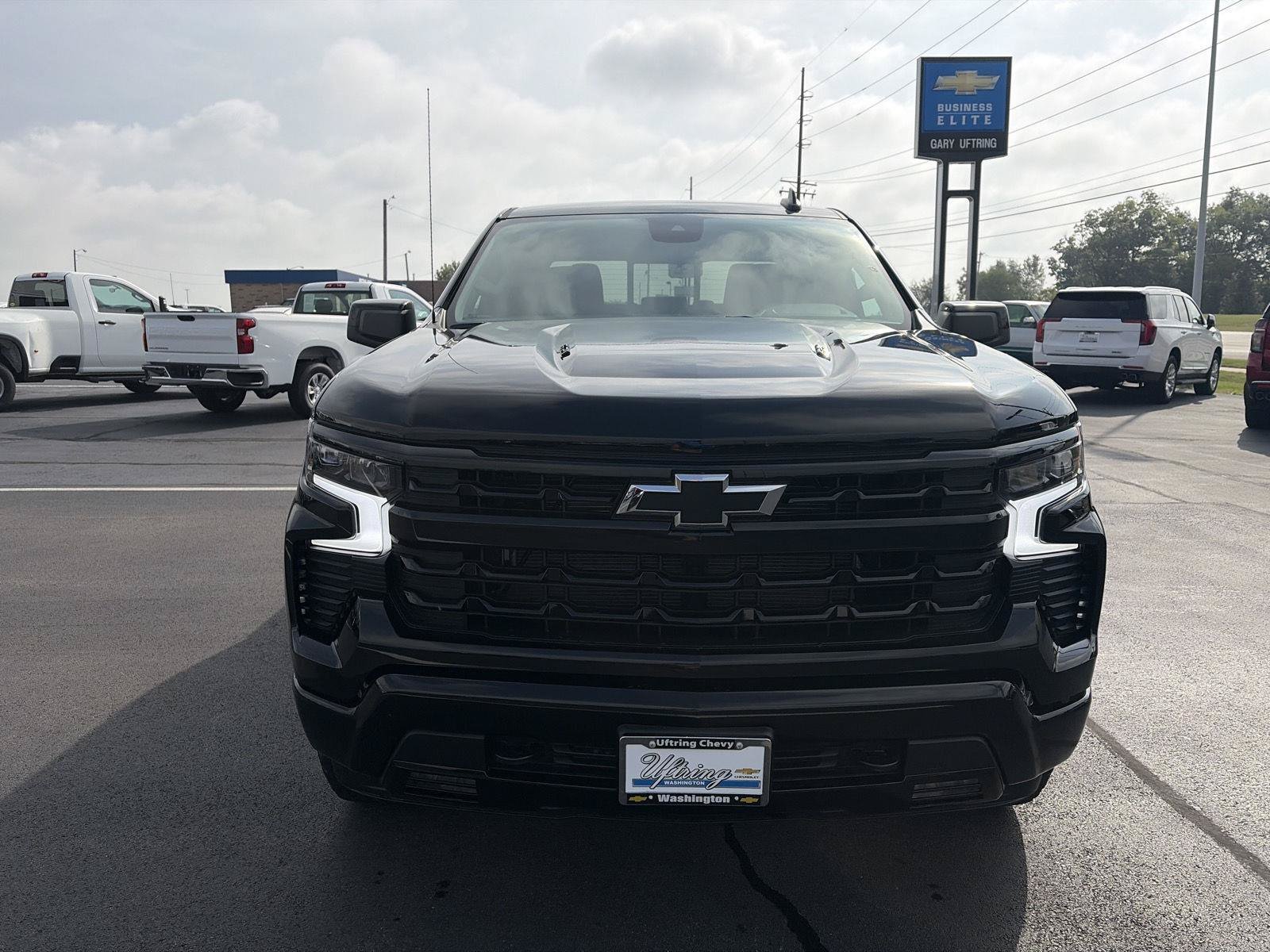 New 2026 Chevrolet Silverado 1500 RST w/ Dark Appearance Package AWD/4WD image 15
