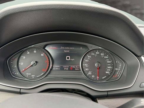 Used 2022 Audi Q5 2.0T Premium image 11