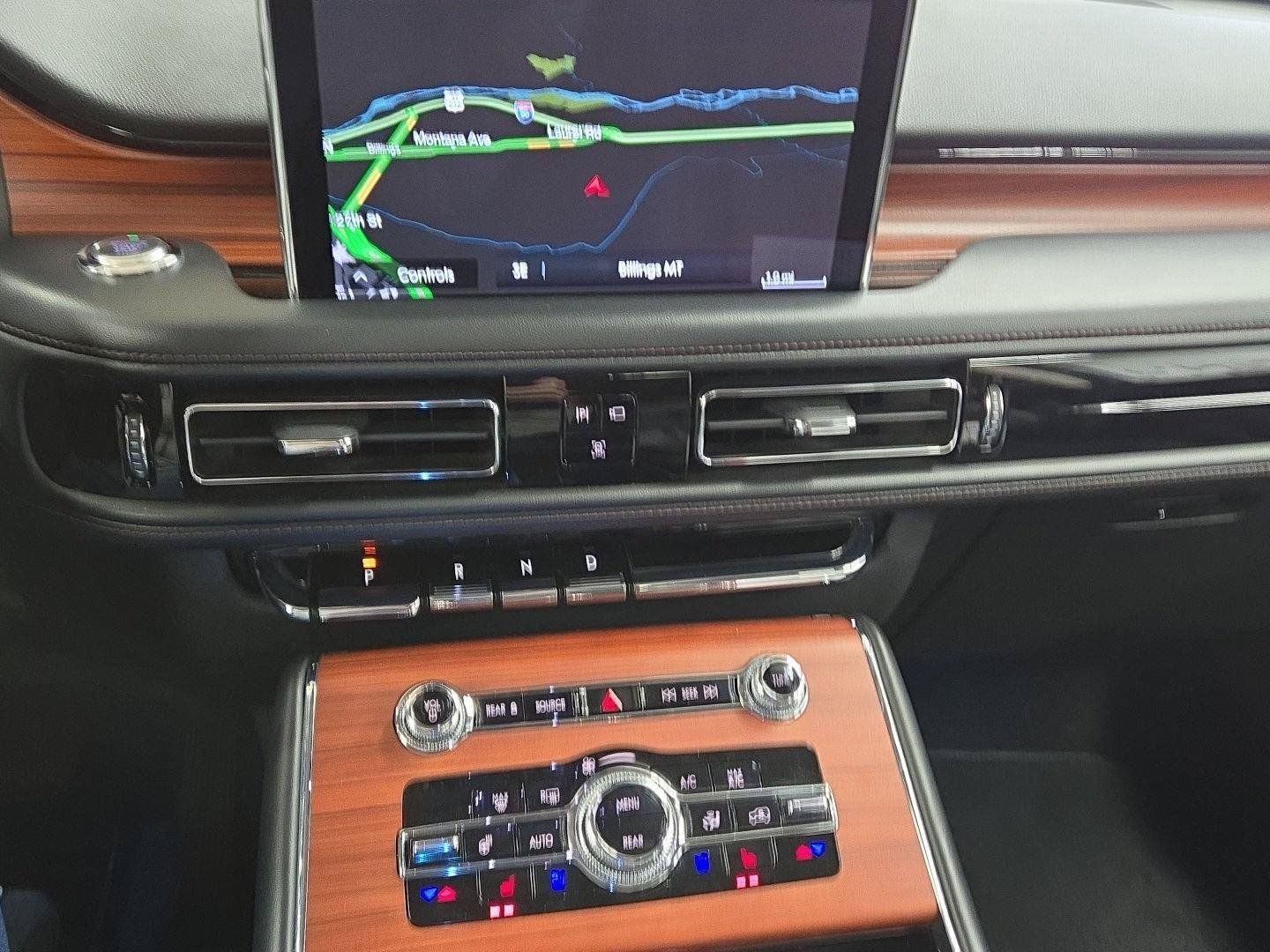 Used 2024 Lincoln Aviator Reserve AWD/4WD image 10