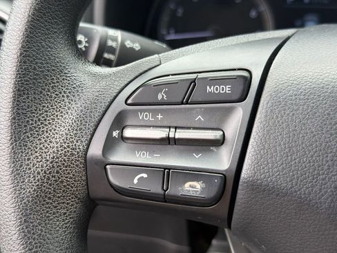 Used 2019 Hyundai Kona SE FWD image 24