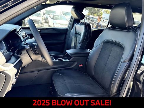 New 2025 Jeep Grand Cherokee L Altitude RWD image 20