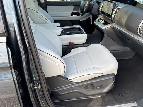 New 2026 Ford Expedition Max Platinum image 14