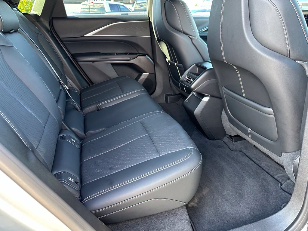 Certified 2024 Cadillac Lyriq Luxury AWD/4WD image 26
