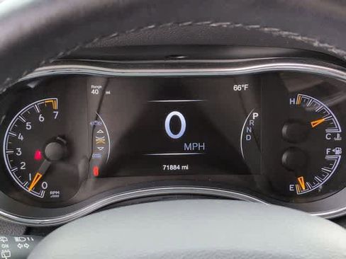 Used 2019 Jeep Grand Cherokee Laredo AWD/4WD image 30