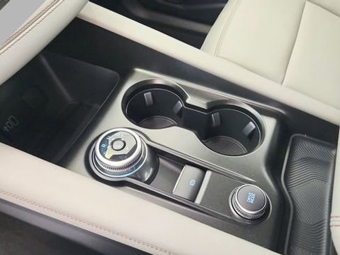 New 2026 Ford Explorer Active AWD/4WD image 14