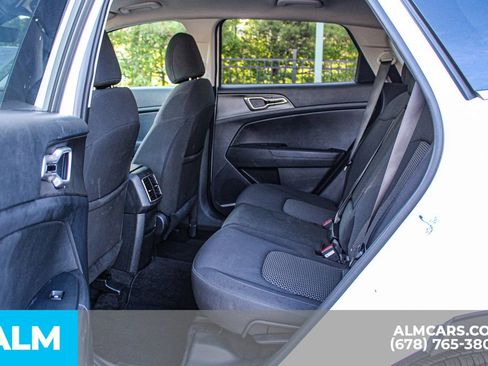Used 2025 Kia Sportage LX FWD image 18