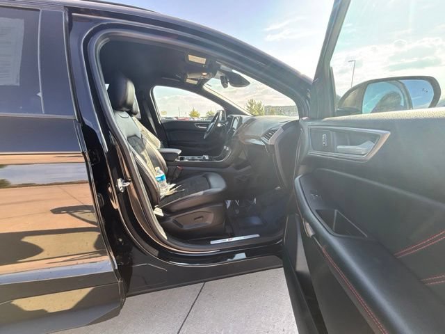 Used 2022 Ford Edge ST-Line AWD/4WD image 26