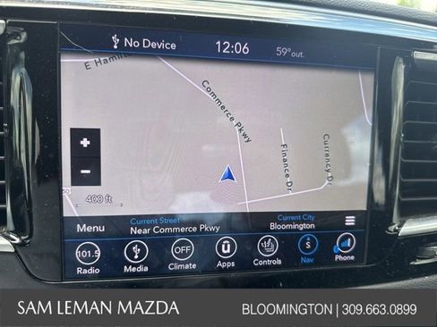 Used 2018 Chrysler Pacifica Touring-L FWD image 6