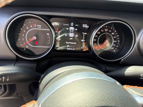 Used 2022 Jeep Gladiator Mojave w/ LED Lighting Group AWD/4WD image 19
