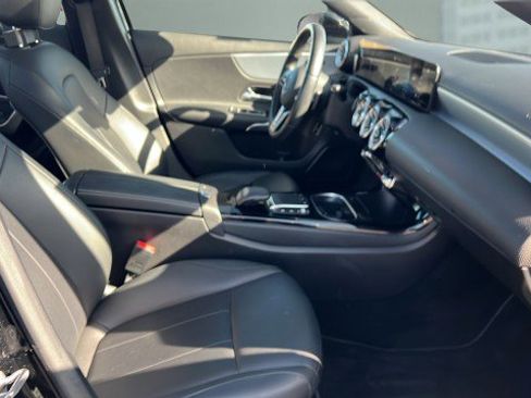 Used 2022 Mercedes-Benz A 220 image 29