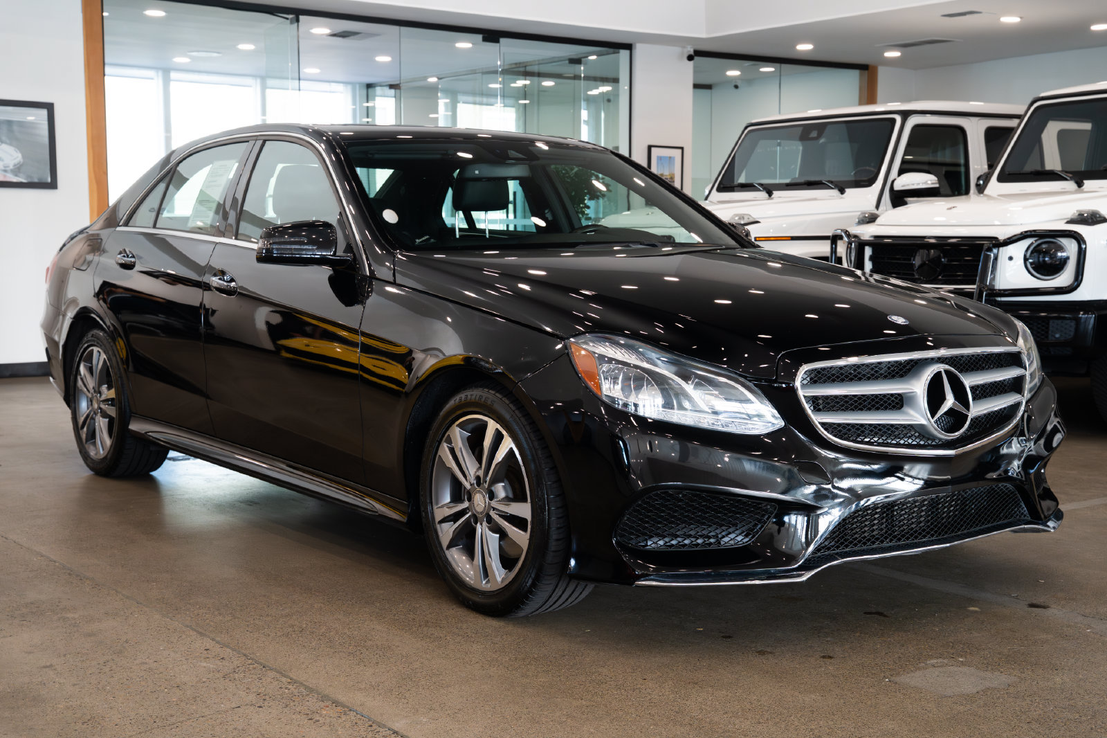 Used 2015 Mercedes-Benz E 250 BlueTEC Sedan image 3
