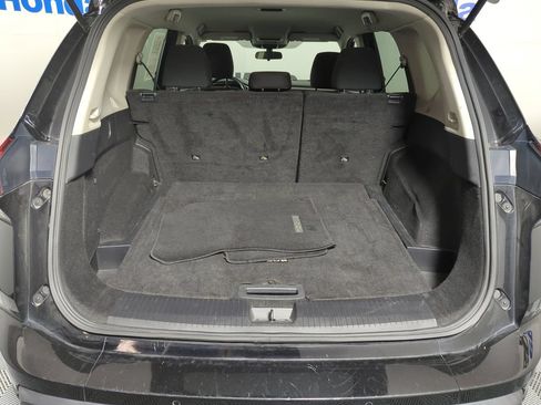 Used 2024 Nissan Rogue S FWD image 18