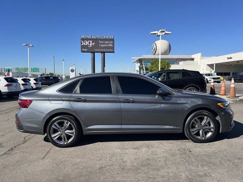 Certified 2023 Volkswagen Jetta SE image 25