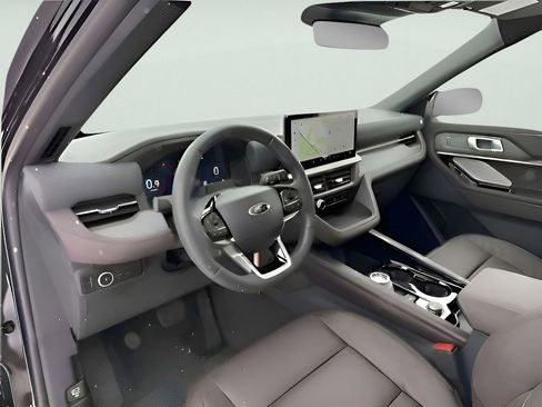 New 2026 Ford Explorer Platinum w/ LUX Leather Package image 18