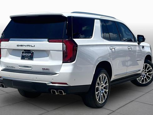 Used 2025 GMC Yukon Denali w/ Denali Reserve Package RWD image 13