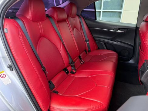 Used 2018 Toyota Camry SE w/ Convenience Package FWD image 42