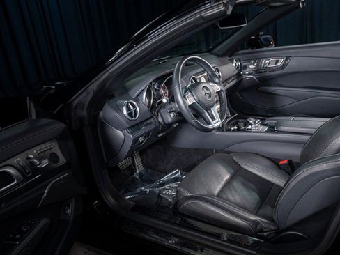 Used 2016 Mercedes-Benz SL 550 image 15