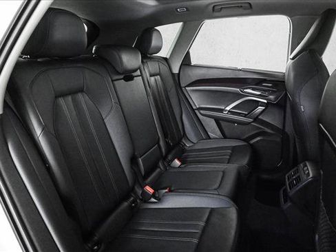 New 2025 Audi Q5 Premium Plus image 21