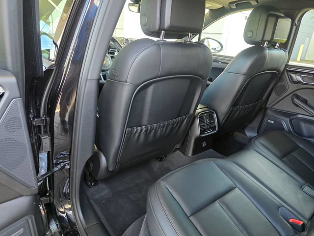 Used 2020 Porsche Macan AWD/4WD image 19