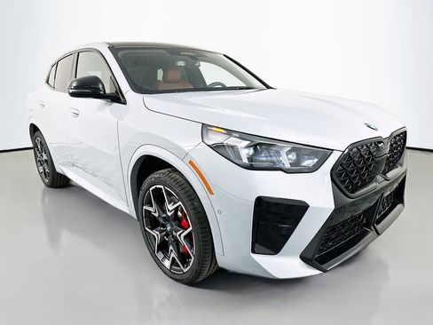New 2026 BMW X2 xDrive28i w/ Technology Package AWD/4WD image 3