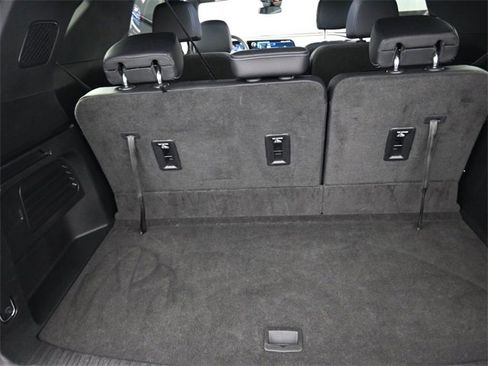 Used 2025 Chevrolet Traverse LT image 27