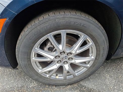 Used 2023 Buick Enclave Essence w/ Experience Buick Package image 4