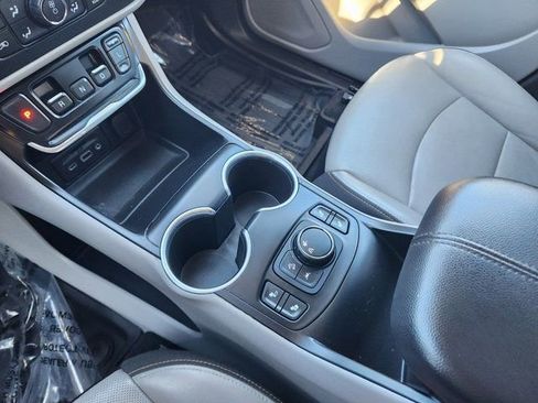 Used 2020 GMC Terrain SLT w/ Preferred Package image 14