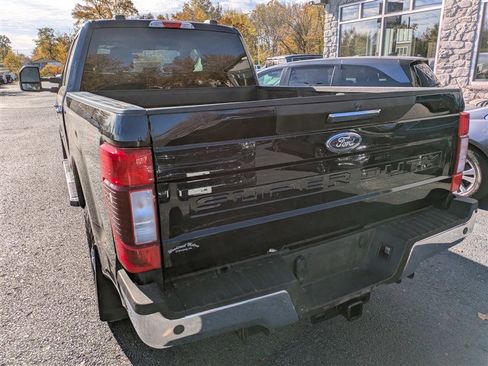 Used 2022 Ford F250 XLT w/ XLT Premium Package image 6