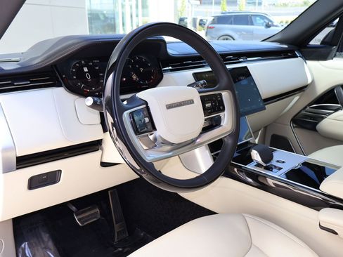 Certified 2025 Land Rover Range Rover Autobiography AWD/4WD image 14
