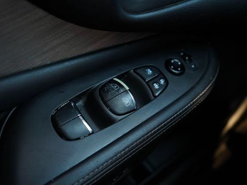 Used 2015 Nissan Murano SL FWD image 29