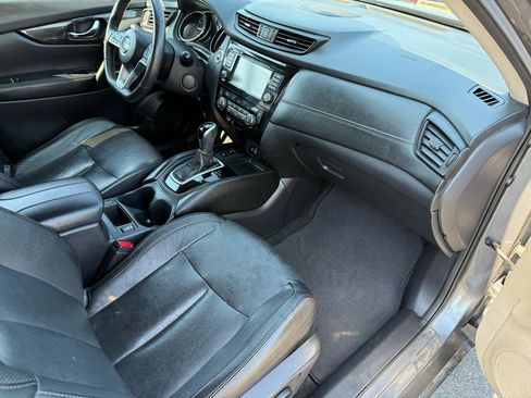 Used 2019 Nissan Rogue SL image 19