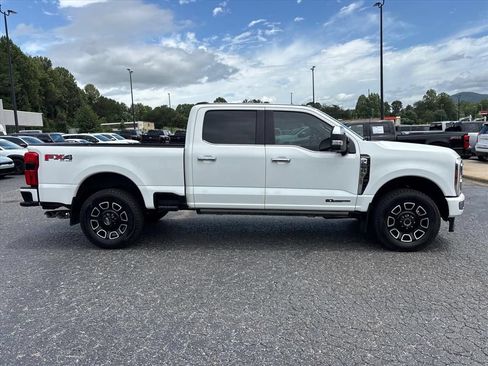 Used 2024 Ford F250 Platinum w/ FX4 Off-Road Package AWD/4WD image 9
