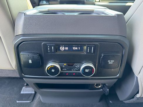 Used 2019 Ford Expedition Limited w/ Equipment Group 301A RWD image 27