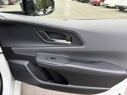 Certified 2026 Toyota Prius XLE FWD image 15