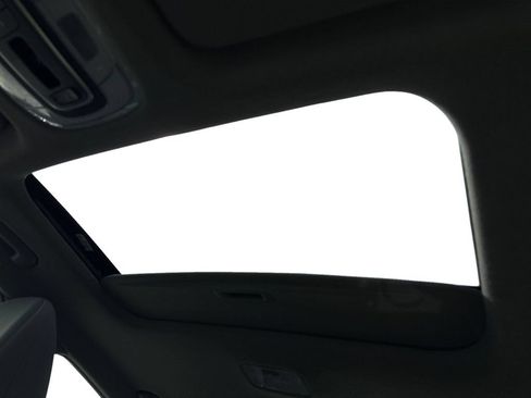 Used 2025 Hyundai Elantra SEL FWD image 16