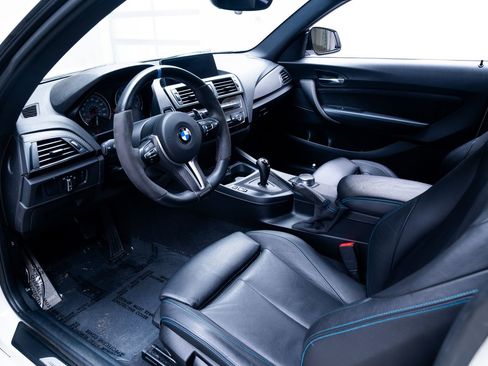 Used 2017 BMW M2 RWD image 18