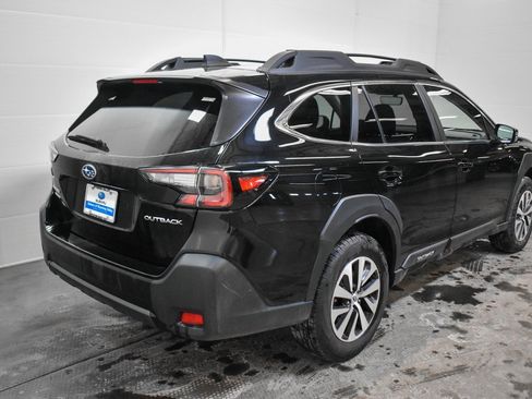 Certified 2025 Subaru Outback Premium image 5