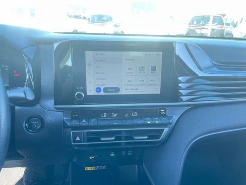 Used 2025 Toyota Camry LE image 18