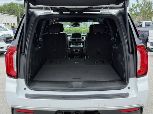 Used 2024 GMC Yukon XL SLT RWD image 13