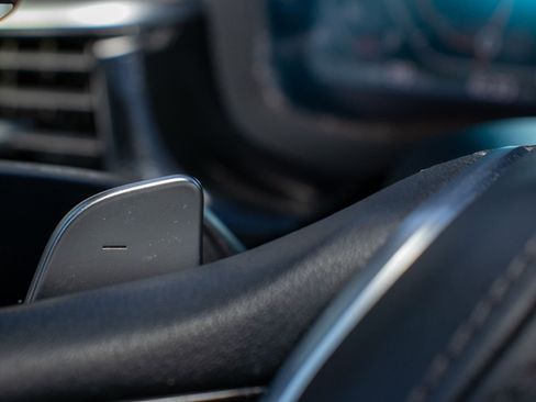 Used 2023 BMW 530i image 30