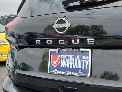 Used 2024 Nissan Rogue S AWD/4WD image 6