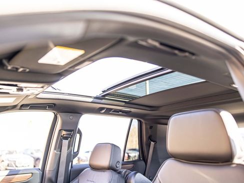 Used 2026 GMC Yukon Denali w/ Sun & Power Step Package AWD/4WD image 20