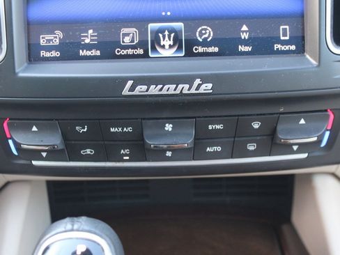 Used 2017 Maserati Levante S image 29