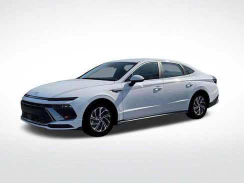 New 2026 Hyundai Sonata Blue FWD image 2