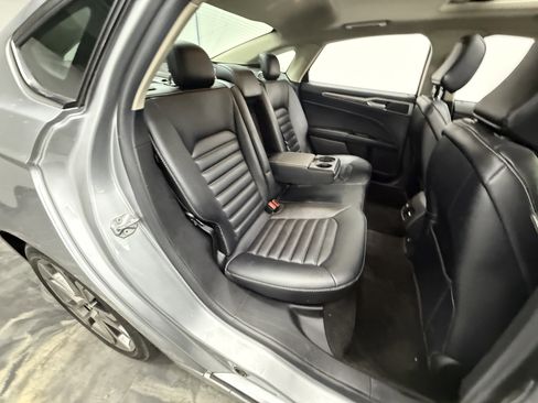 Used 2020 Ford Fusion SEL image 25