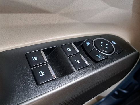 Used 2025 Ford Maverick Lariat w/ 4K Tow Package image 19