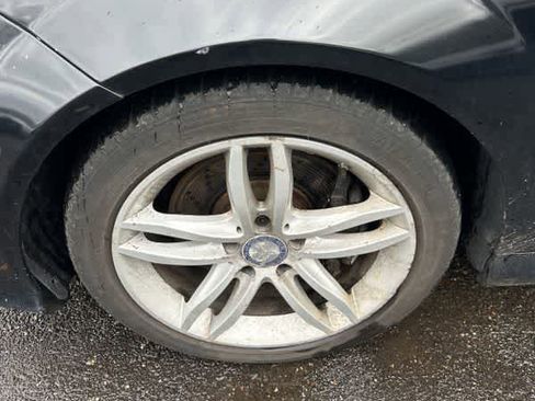 Used 2014 Mercedes-Benz C 300 Sport image 9