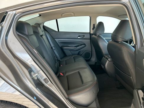 Used 2024 Nissan Altima 2.5 SR FWD image 32