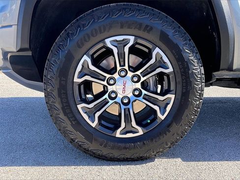 Certified 2025 GMC Canyon AT4 w/ AT4 Premium Package image 35