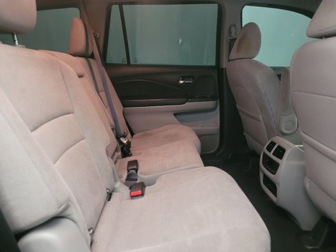 Used 2020 Honda Pilot EX image 19